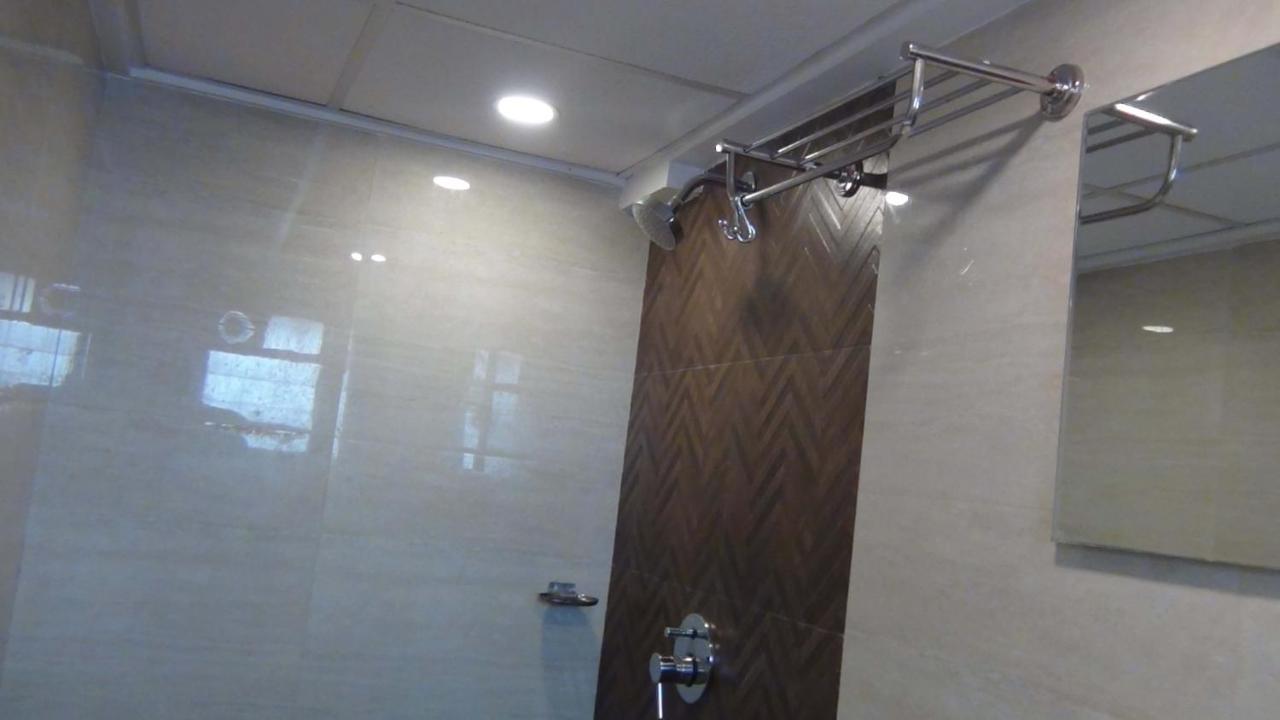 Hotel Imperial Executive, Andheri Mumbai Eksteriør bilde