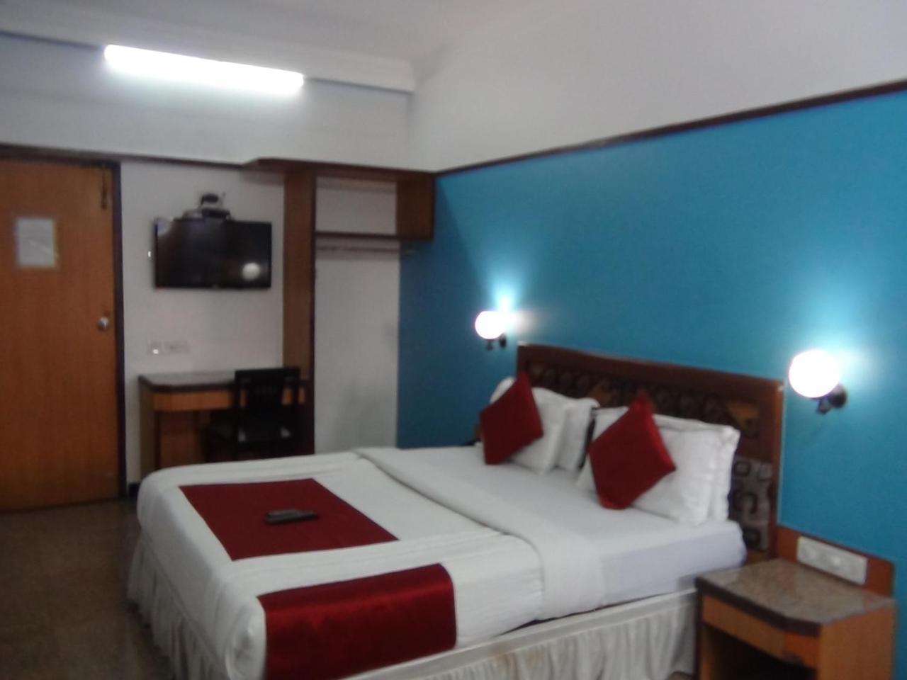 Hotel Imperial Executive, Andheri Mumbai Eksteriør bilde